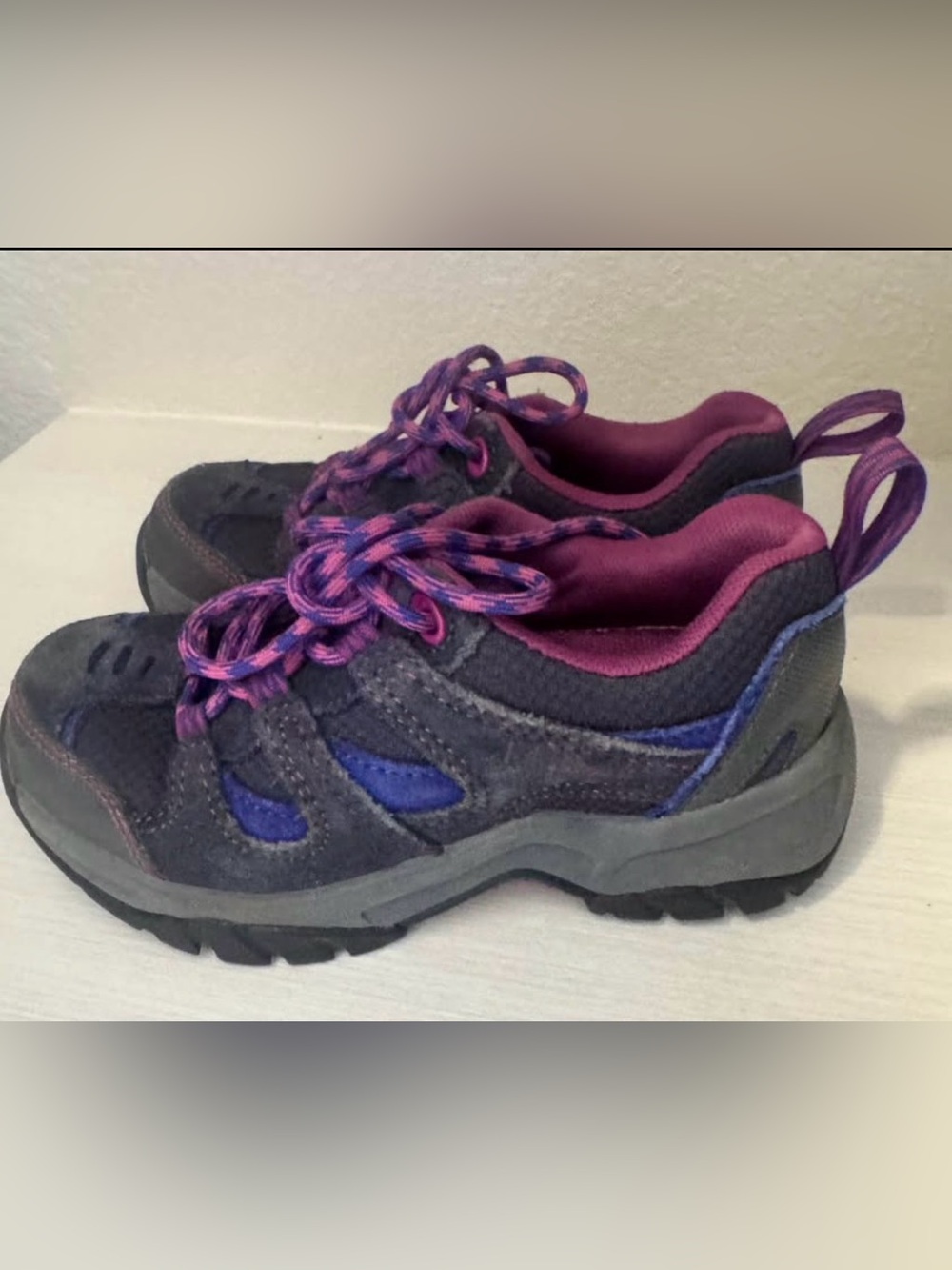 Girls LL Bean Trail Sneakers in Purple and Gray youth size 1